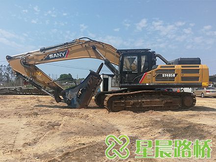 三一485型大型挖掘機